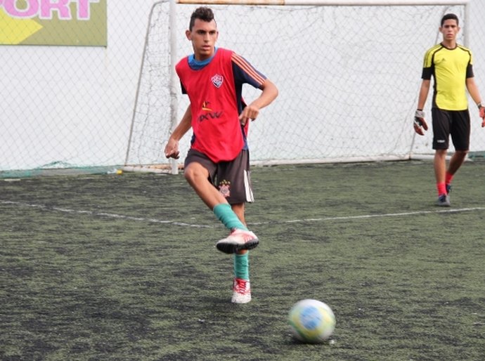 Estudante estadual é destaque na Escolinha do Vitória Futebol Clube