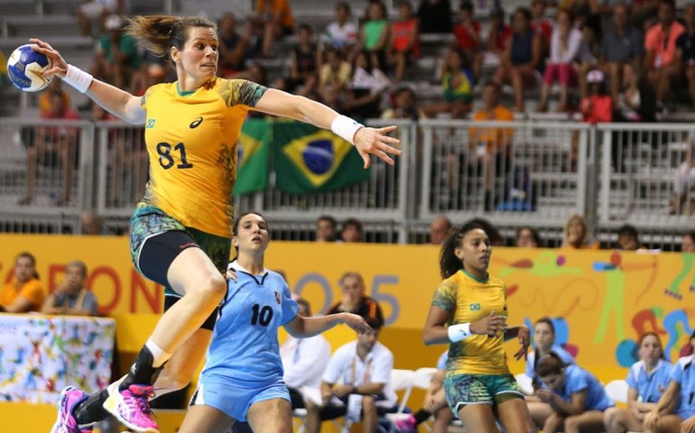 Seleções femininas de basquete e handebol do Brasil ganham medalha de ouro no Pan de Santiago