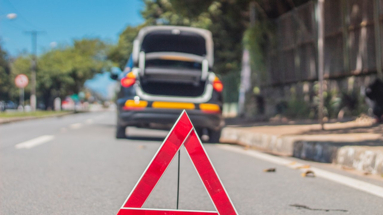 SMTT orienta aos motoristas sobre a utilização correta do triângulo