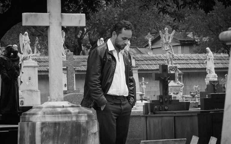 Filme premiado e estrelado por ator palmeirense chega ao streaming