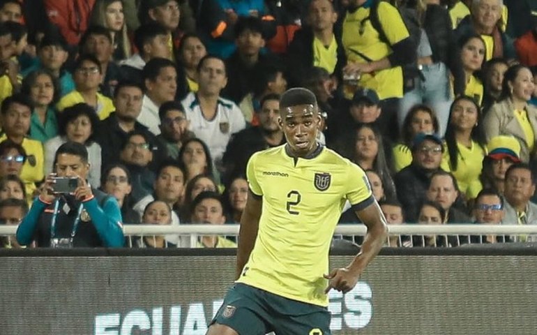 A caminho do Corinthians, zagueiro Félix Torres se despede do futebol mexicano