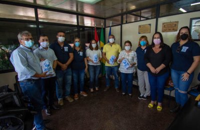 Prefeita de Santana recebe pesquisadores da Fiocruz para tratar do Projeto Água Atmosférica 