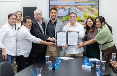 Com assinatura de novo decreto, prefeito Luciano Barbosa prioriza políticas públicas para população vulnerável