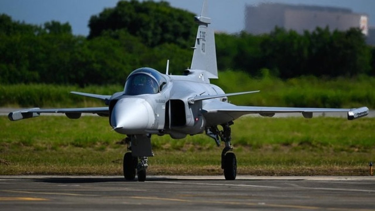 Após 16 anos, FAB receberá os 4 primeiros caças suecos Gripen