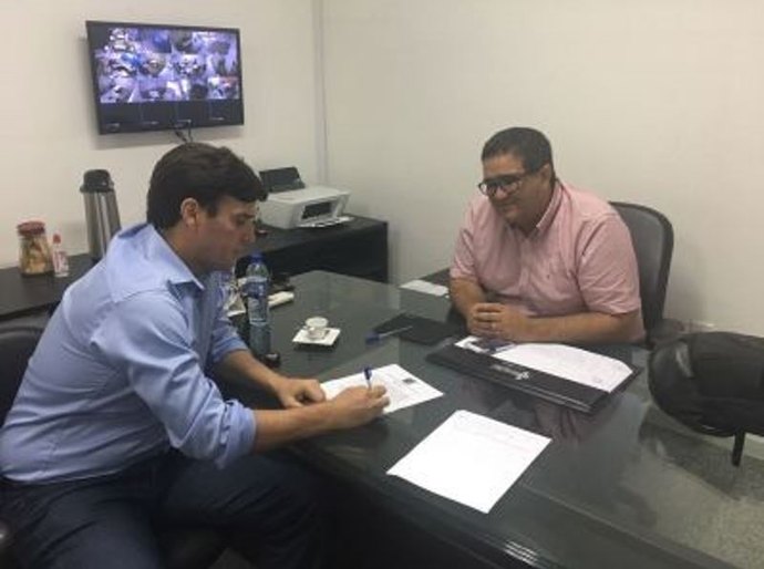 Prefeito de Penedo, Marcius Beltrão reassume a presidência do Conisul