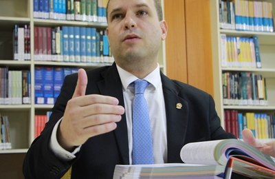 Ministério Público consegue doação de caminhonete para o 6º Batalhão da Polícia Militar 