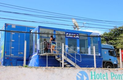Alta temporada: Agência Móvel da Caixa Econômica se instala na Praia do Francês 