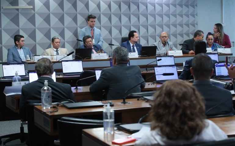 CCJ da Câmara aprova audiências públicas com Haddad e Luiz Marinho sobre escala 6x1