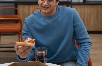 Alimentação inadequada acelera danos oculares em homens