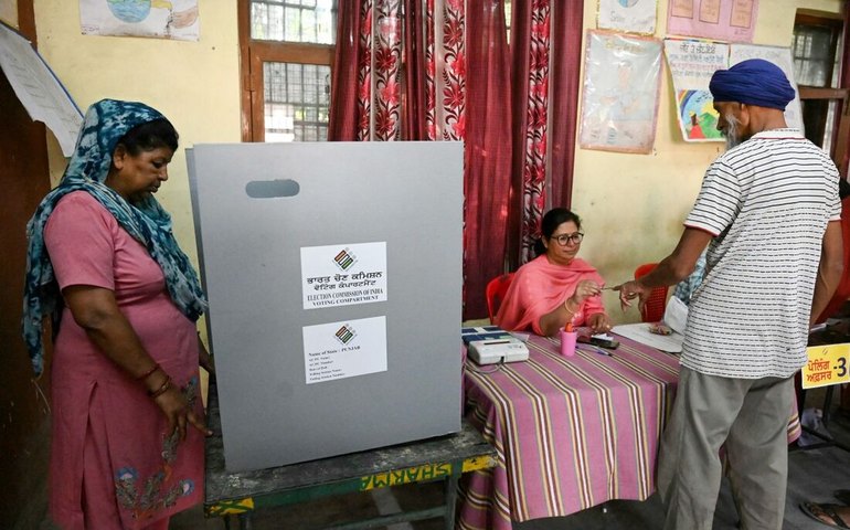 Apuração de eleição nacional da Índia sugere resultado mais apertado do que se previa
