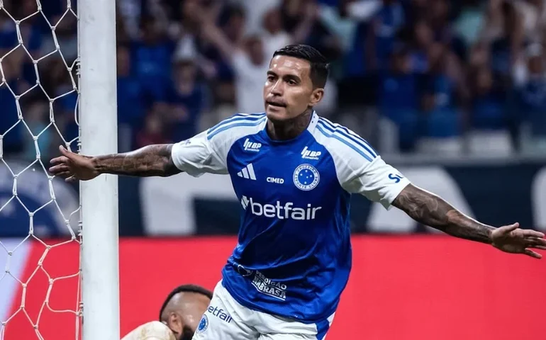 Cruzeiro libera Dudu dos treinos e deve definir futuro do jogador nos próximos dias