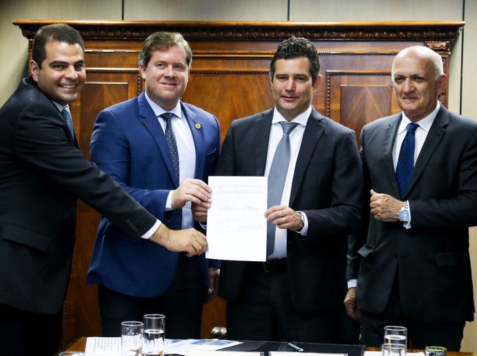 Quintella e Beltrão assinam contrato para a dragagem do Porto de Maceió