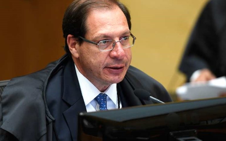 Corregedor abre investigação sobre Gabriela Hardt por 'retaliação' a delator