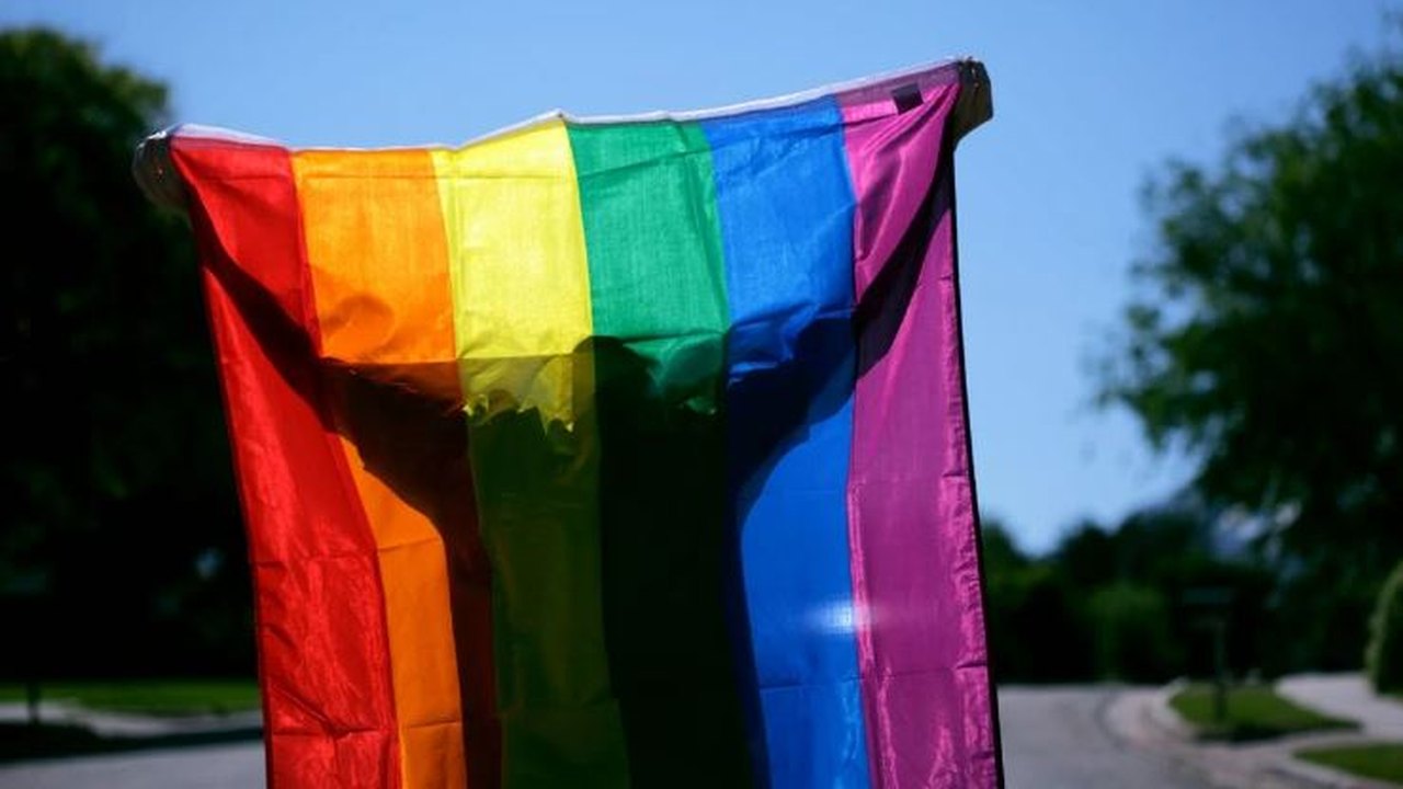 Mais de 1/4 dos Estados não fazem menção a público LGBT+ em diretrizes de governo