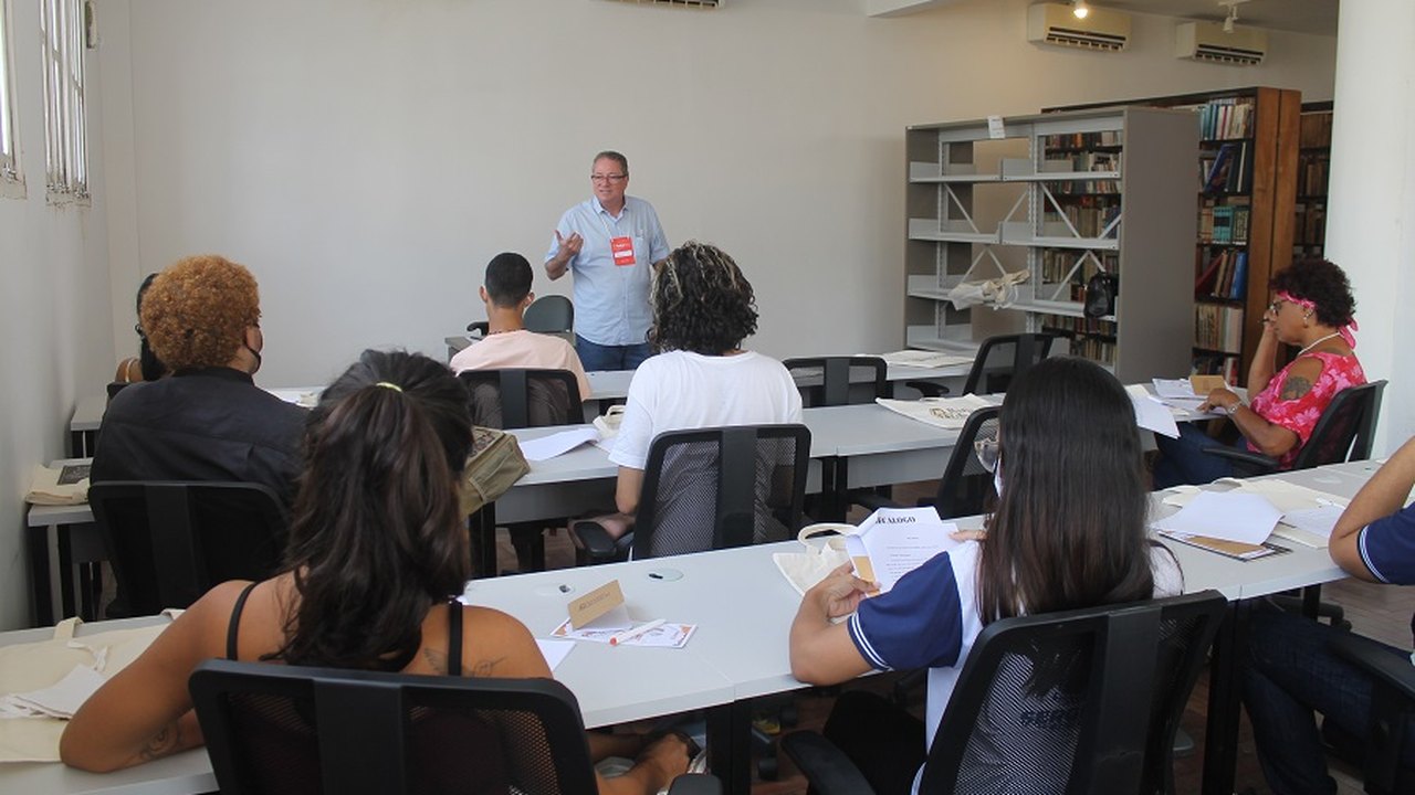 Curador da FliPenedo estreia programação das oficinas de escrita criativa