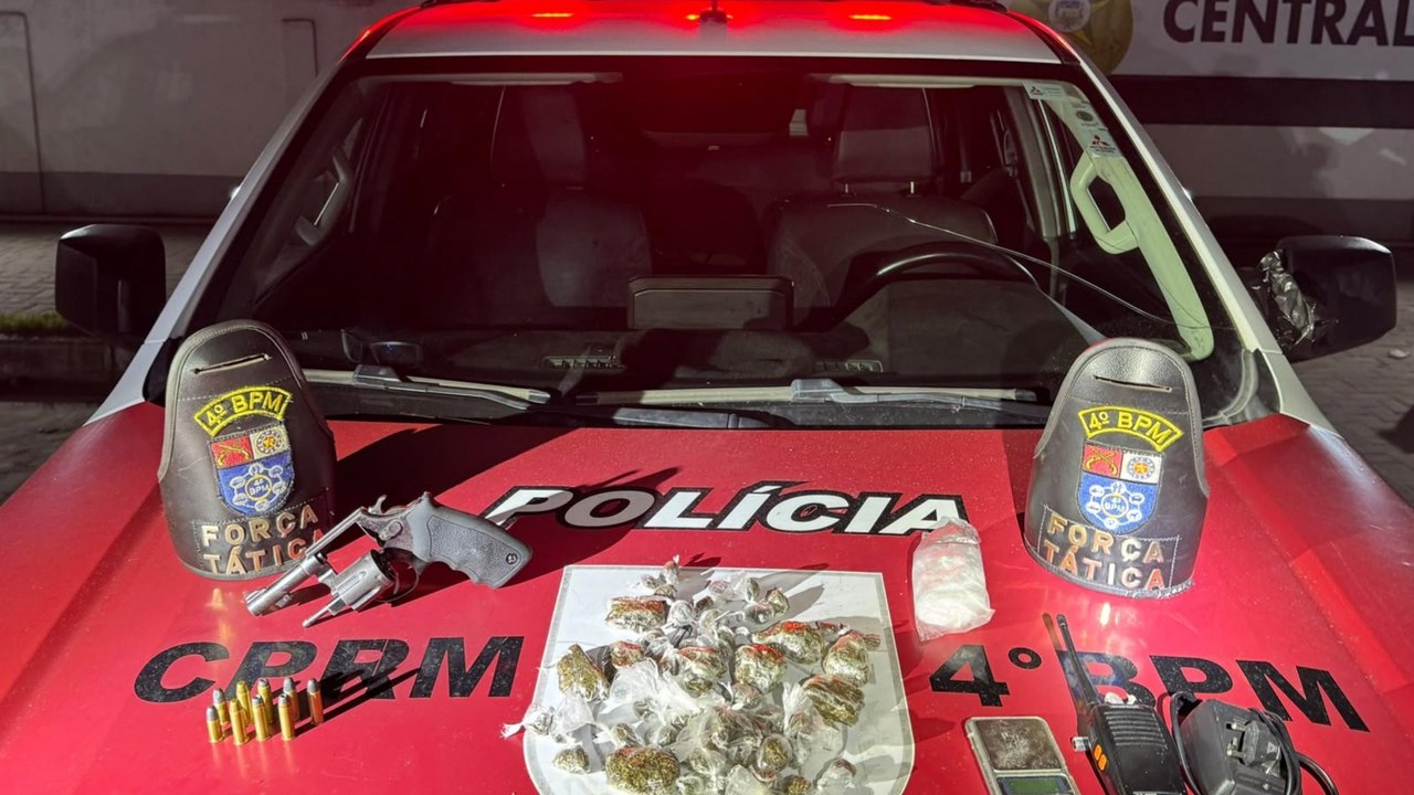 PM apreende armas de fogo, entorpecentes e um rádio comunicador durante ocorrências em Maceió