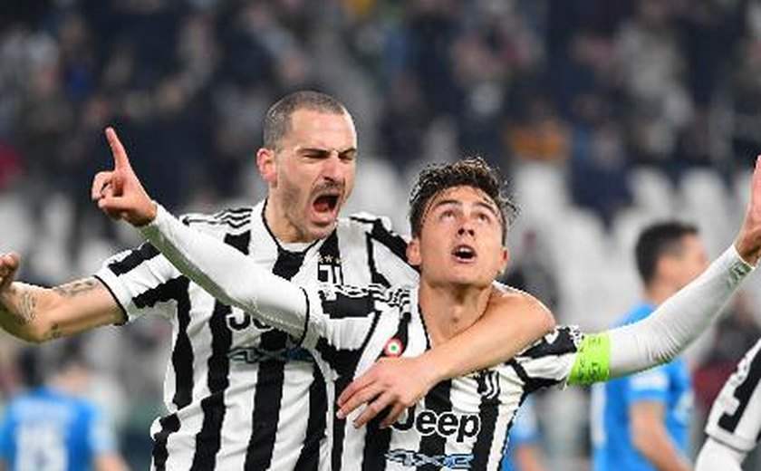 Juventus sofre contra Fiorentina, mas Cuadrado marca no fim e garante vitória