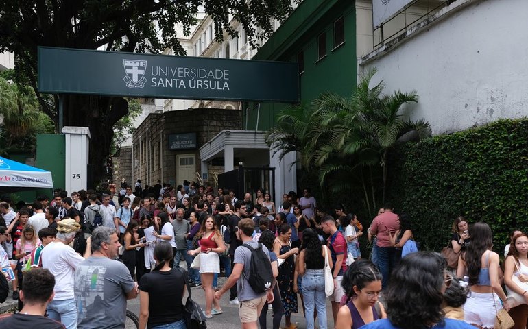 Corretor de redação do Enem: estime sua nota com ferramenta de inteligência artificial