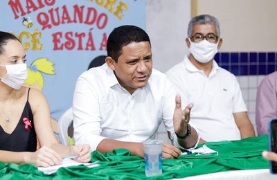 Em Live Júlio Cézar fala sobre avanços na área da Educação