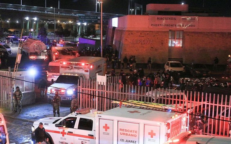 Incêndio em centro de imigrantes deixa 37 mortos na fronteira do México com os EUA