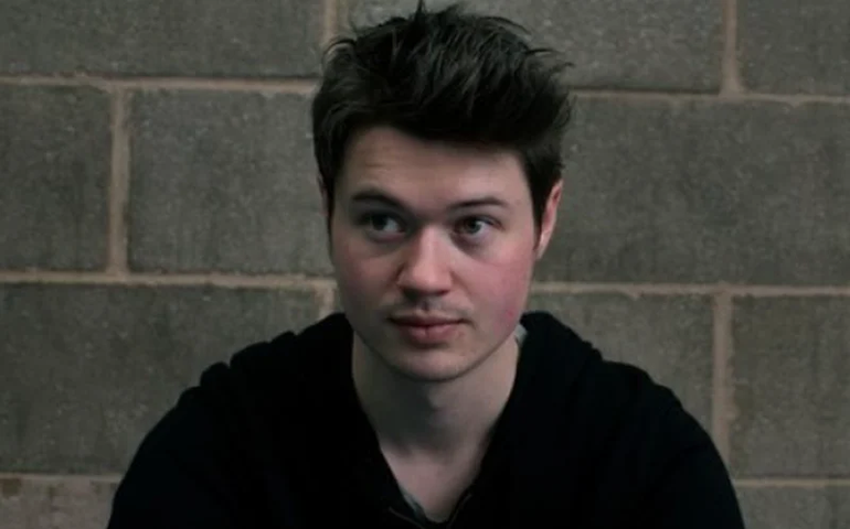 Alexander Westwood, de 'Sex Education', é condenado a 15 anos de prisão por crime sexual