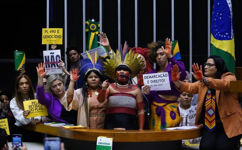 Deputados contrários ao marco temporal das terras indígenas alertam sobre danos ambientais