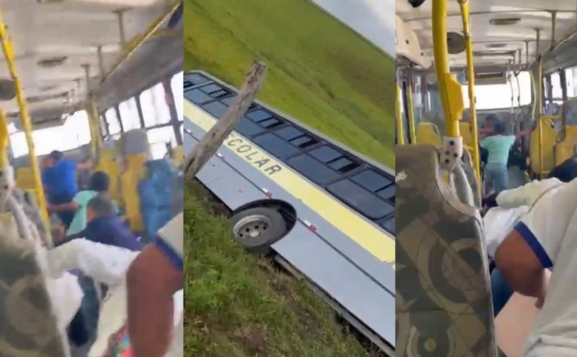 Ônibus escolar tomba em zona rural de Atalaia e deixa estudantes feridos