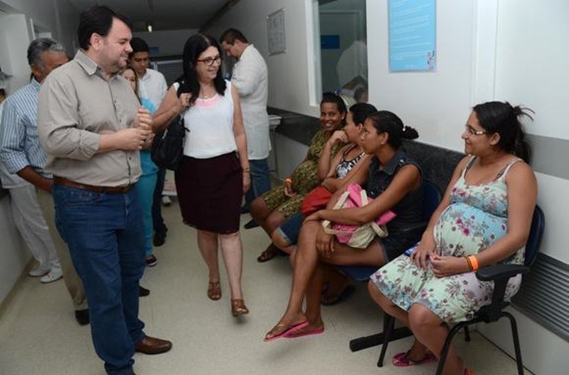 Secretária da Saúde debate melhorias para Hospital Clodolfo Rodrigues