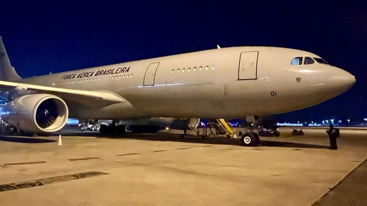 Voo de repatriação de brasileiros no Líbano chega ainda hoje em Beirute, diz FAB