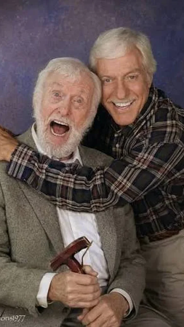 Dick Van Dyke, astro de 'Mary Poppins', exibe força e desafia a gravidade aos 100 anos