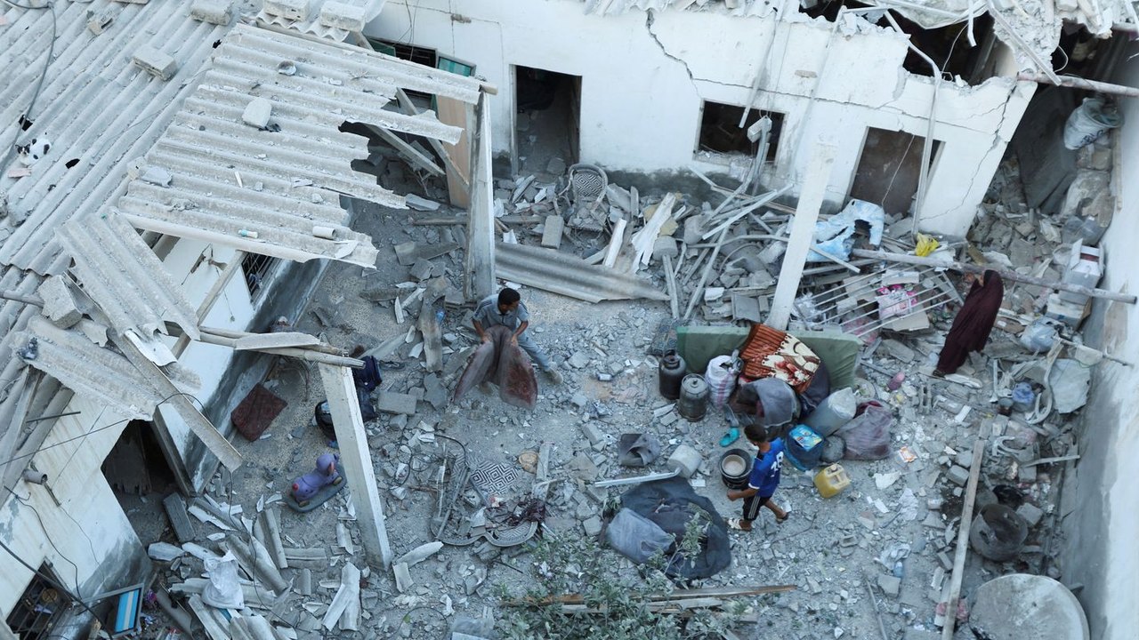 Ataque aéreo de Israel atinge veículo de ajuda humanitária e deixa mortos em Gaza