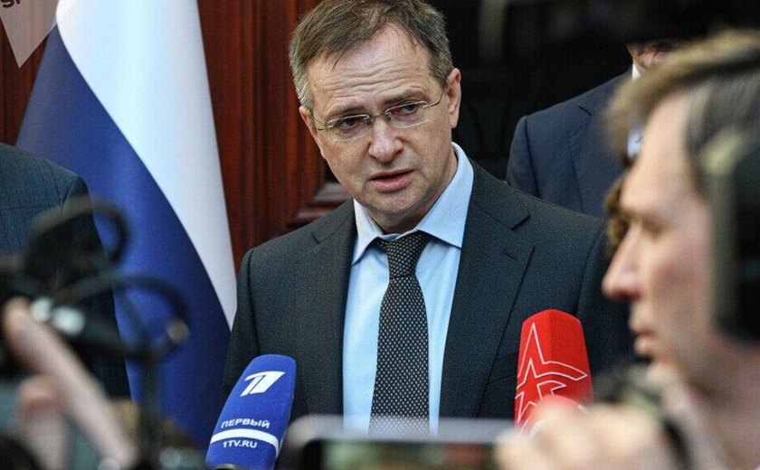 Chefe da delegação russa, Medinsky recebe ameaças de ucranianos, relatam autoridades