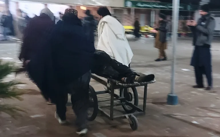 Um homem-bomba ataca no noroeste do Paquistão e mata 7 pessoas