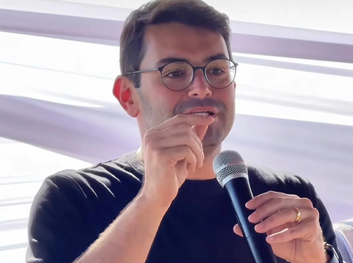 Professores são presenteados em seu dia com anúncio da liberação dos precatórios