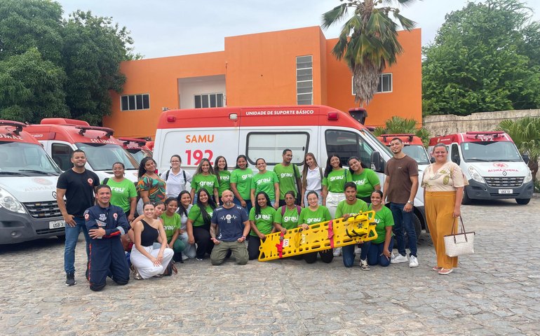 Samu recebe a visita de alunos da Escola Grau Técnico