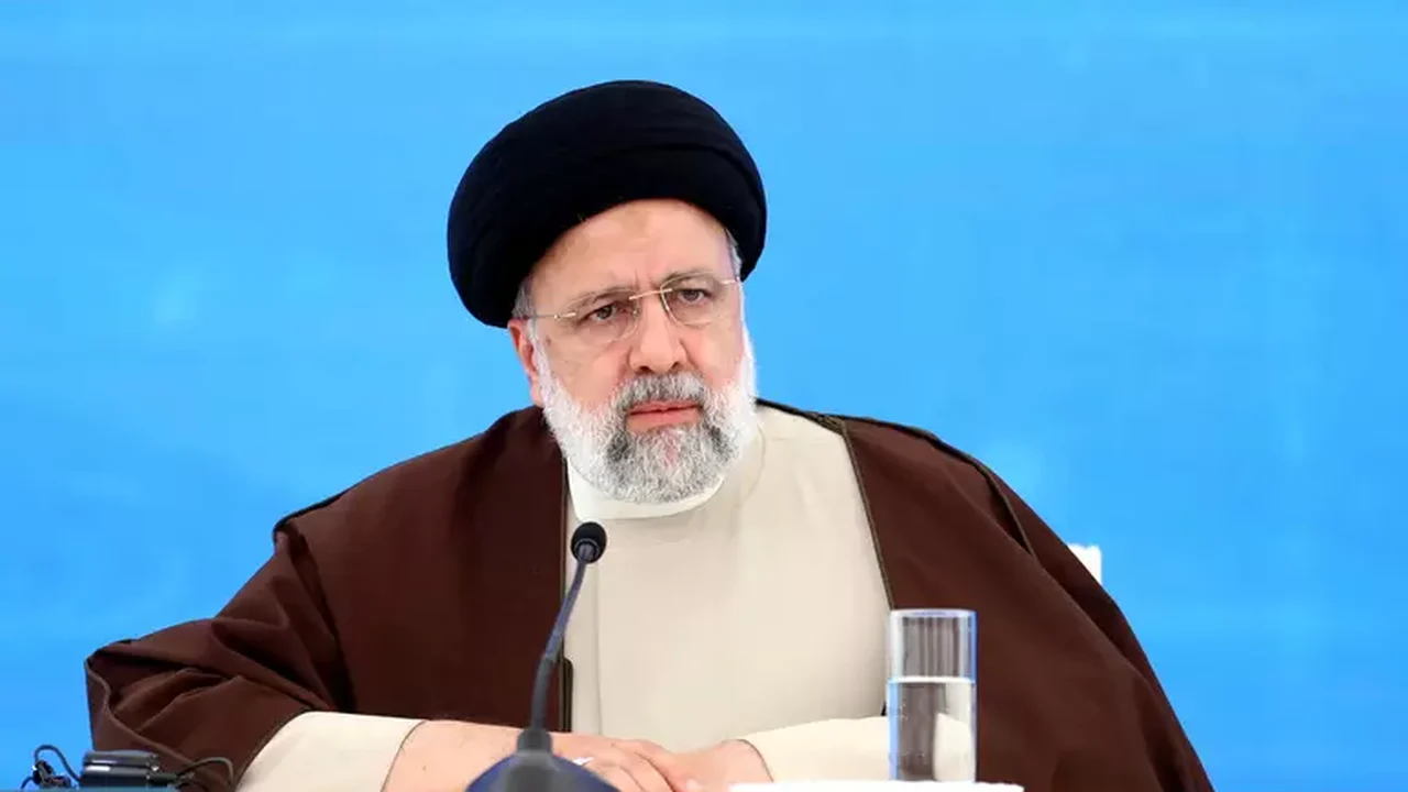 Presidente do Irã, Ebrahim Raisi, é achado morto em destroços de helicóptero, diz mídia estatal