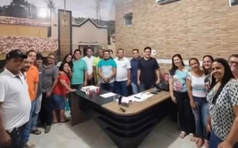 Prefeito Jorge Galvão implanta piso salarial dos agentes de saúde e de endemias em Jundiá