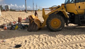 Limpeza de praia / Foto: Ascom/Emsurb