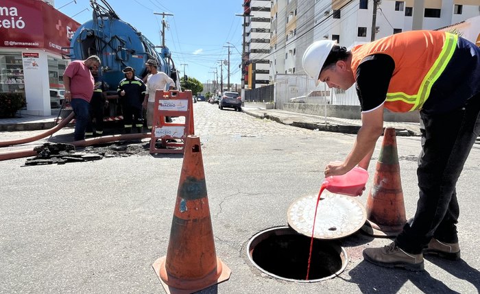 Semurb emitiu autos de infração para os responsáveis pelas duas ocorrências