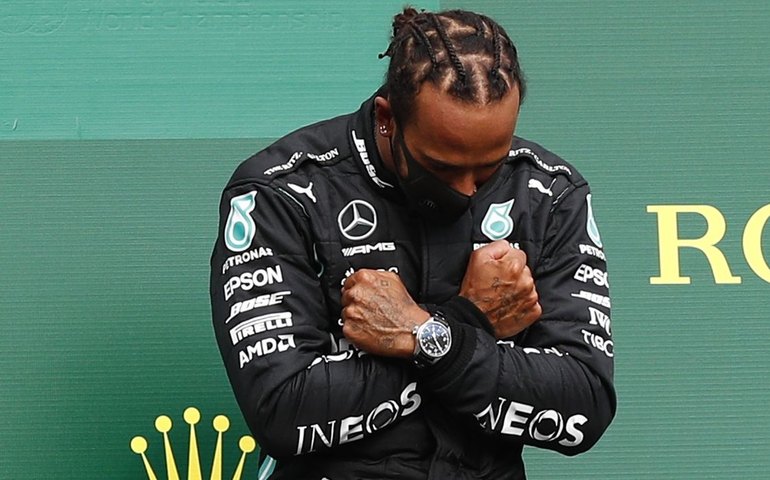 Hamilton se recusa a conversar com Alonso após ser chamado de ‘idiota’ por batida