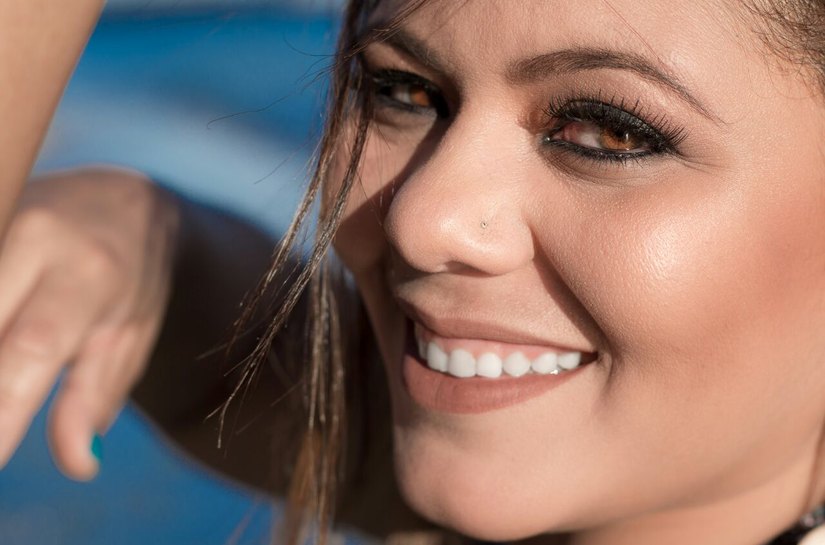 Mar de Harmonias: Lara Melo volta aos palcos com espetáculo que traz à cena universo de Chico Elpídio