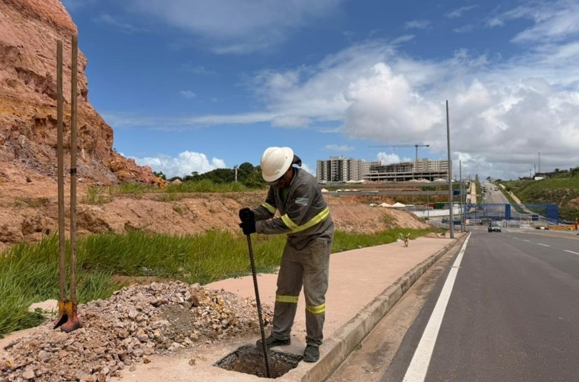 Prefeitura inicia implantação de rede de iluminação pública em nova avenida de Cruz das Almas