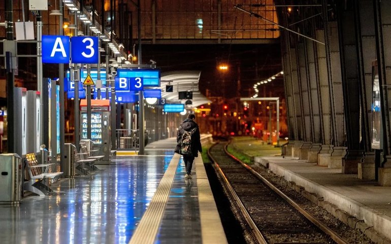 Greve de 24 horas na Alemanha paralisa trens, aviões e sistemas de transporte