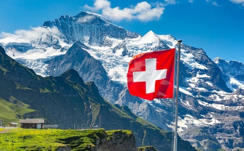 Suíços rejeitam proposta de imposto de 50% sobre grandes fortunas