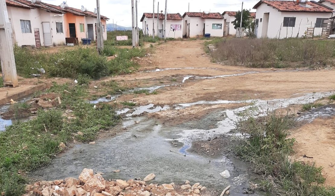 O abandono do Conjunto Brivaldo Medeiros: um retrato da desigualdade social em Palmeira dos Índios