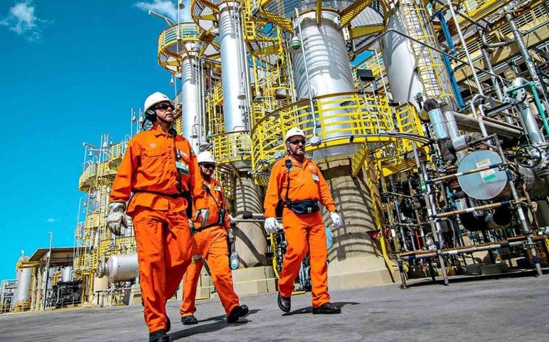 Petroleiros rejeitam PLR da Petrobras e querem voltar à mesa de negociação