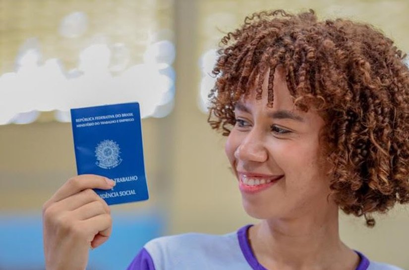 Brasil tem menor desemprego da série histórica para o trimestre encerrado em abril