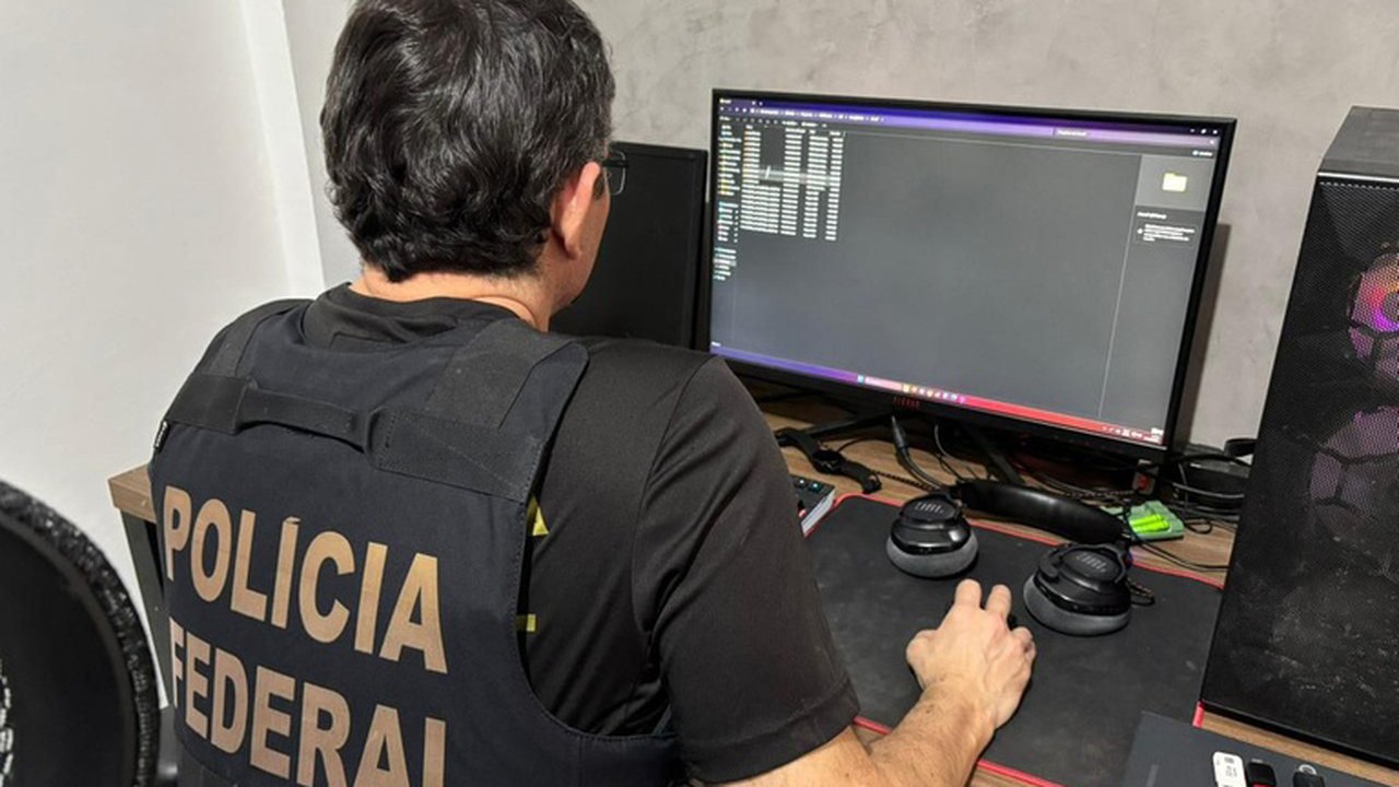 PF realiza operação para prender 23 membros de facção criminosa no Rio de Janeiro