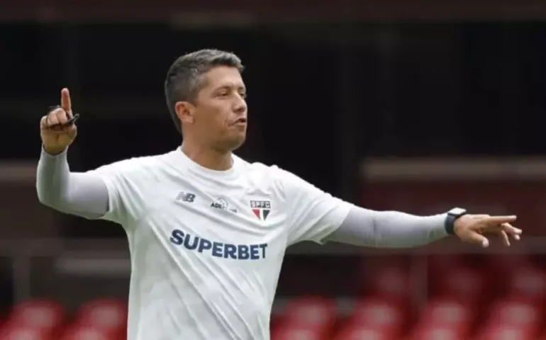 São Paulo sofre, mas vence o frágil Cobresal e dá sobrevida a Carpini