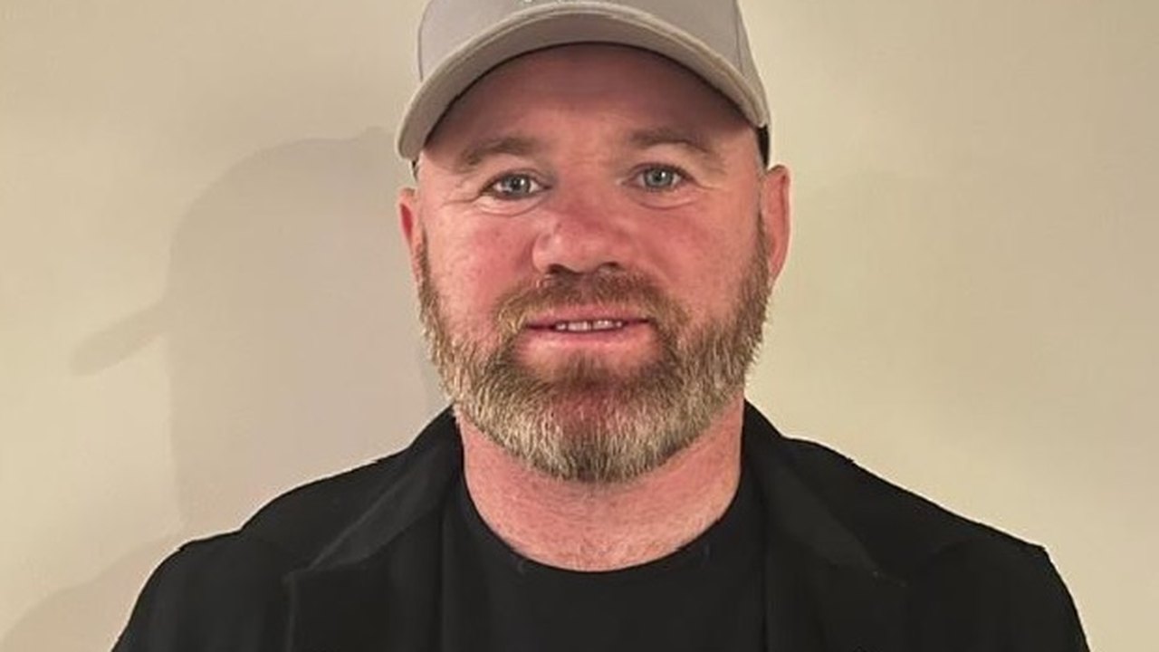 Wayne Rooney é anunciado como técnico de time da segunda divisão inglesa
